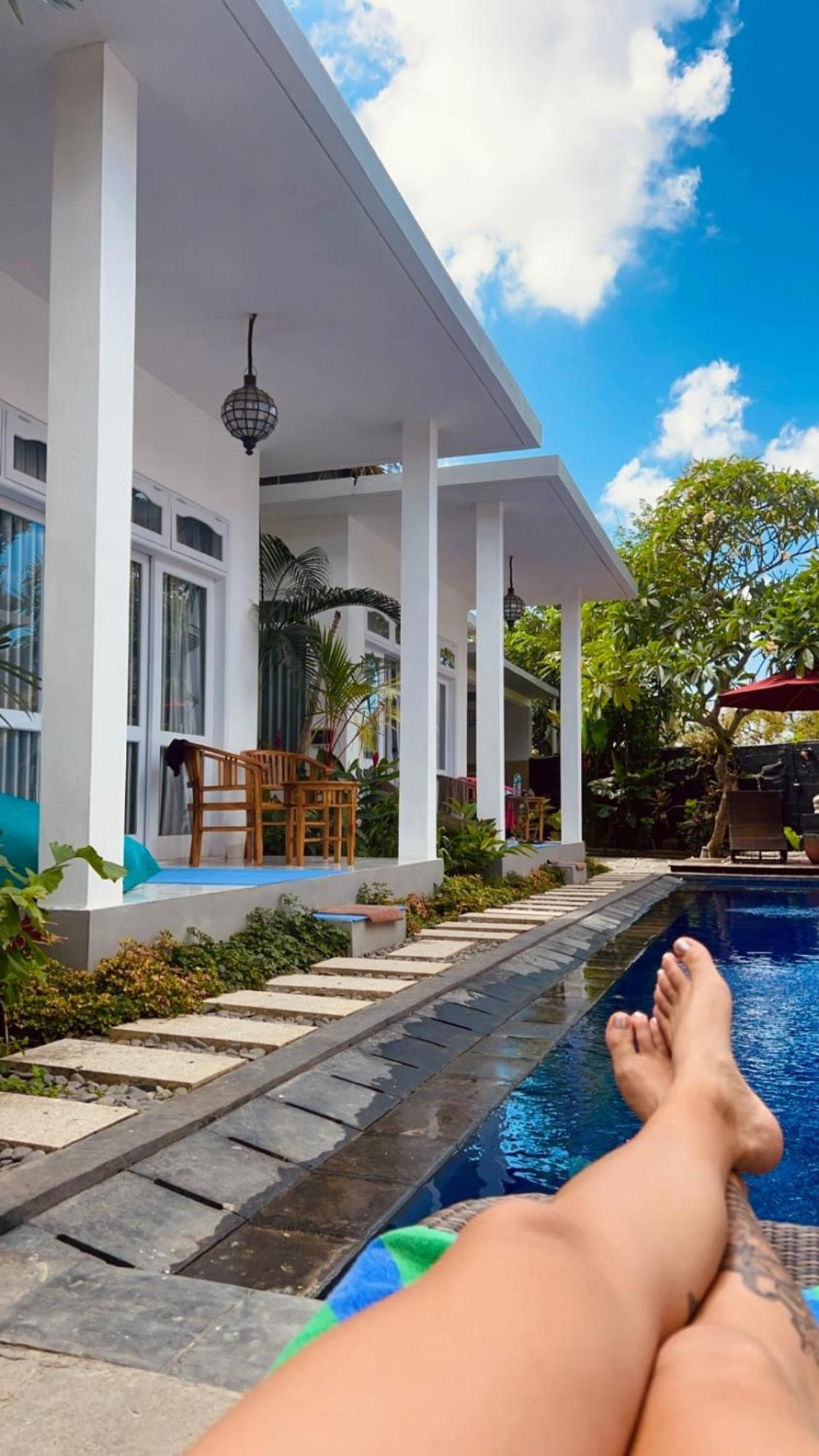 Bali Stuti Jimbaran Inn Екстериор снимка